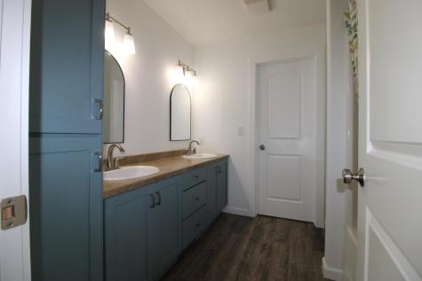 1557 34th Avenue S Moorhead MN 56560