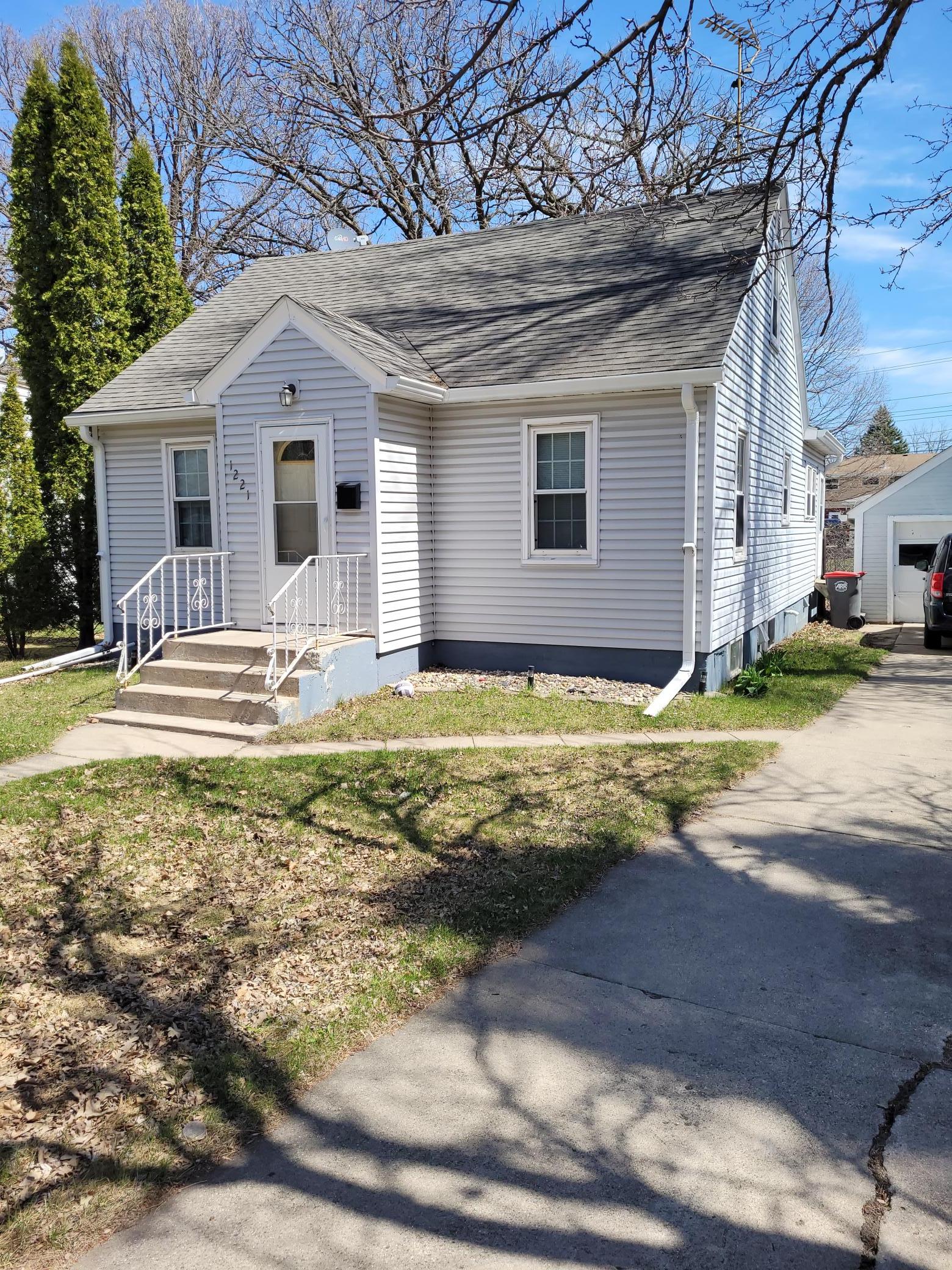 1221 Irving Street Alexandria MN 56308