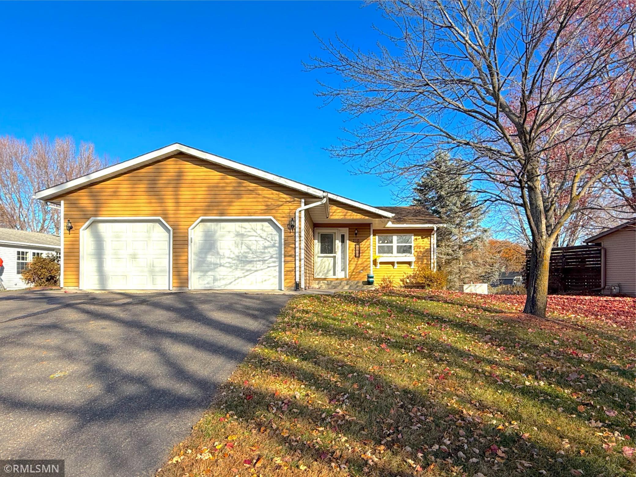 210 Knollwood Street W Annandale MN 55302