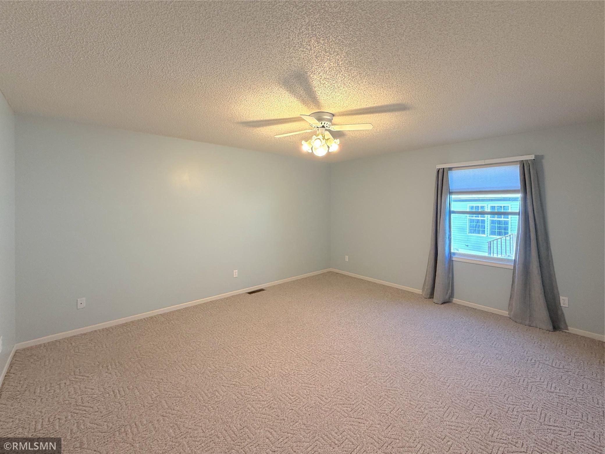 210 Knollwood Street W Annandale MN 55302