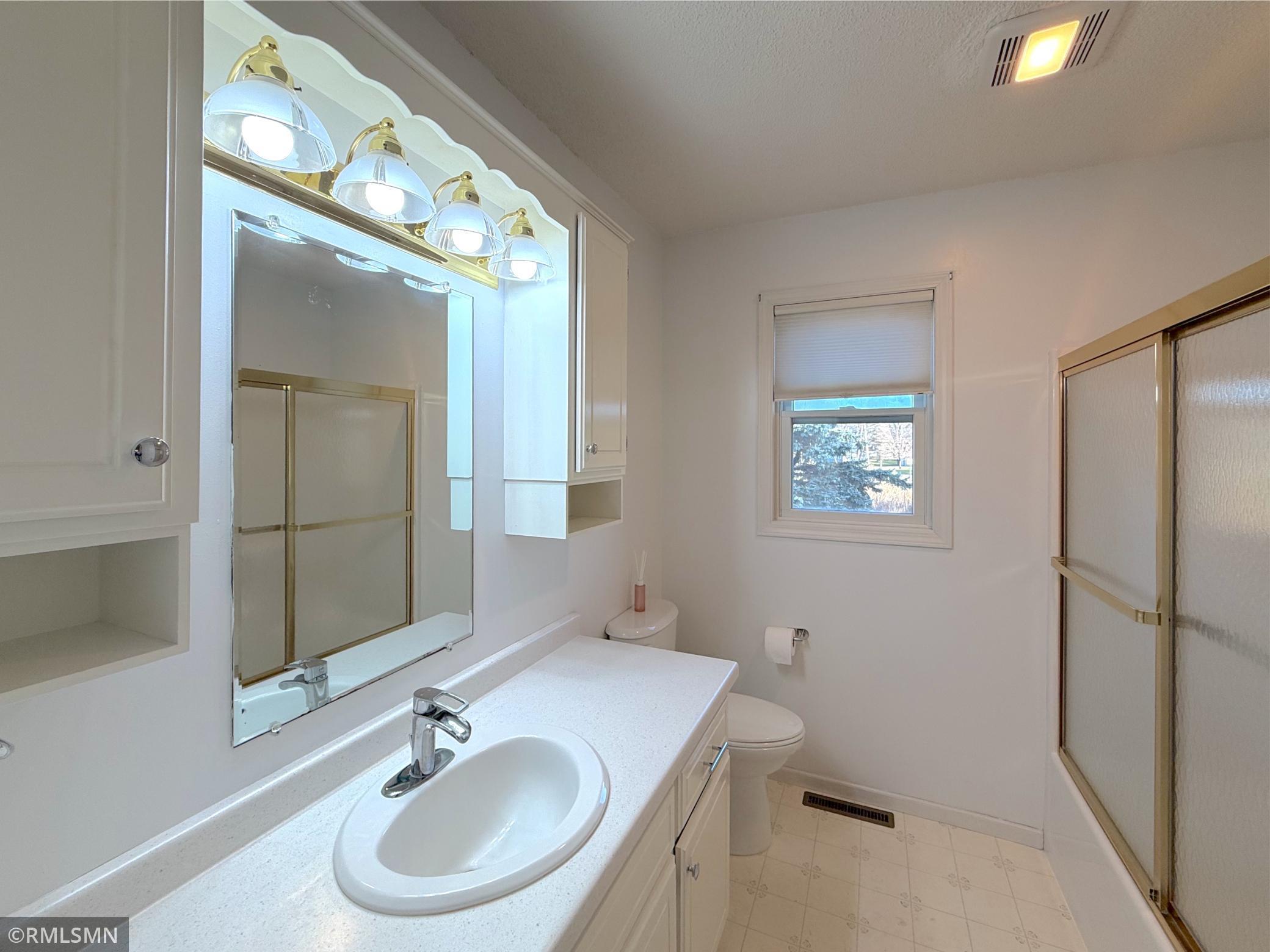 210 Knollwood Street W Annandale MN 55302