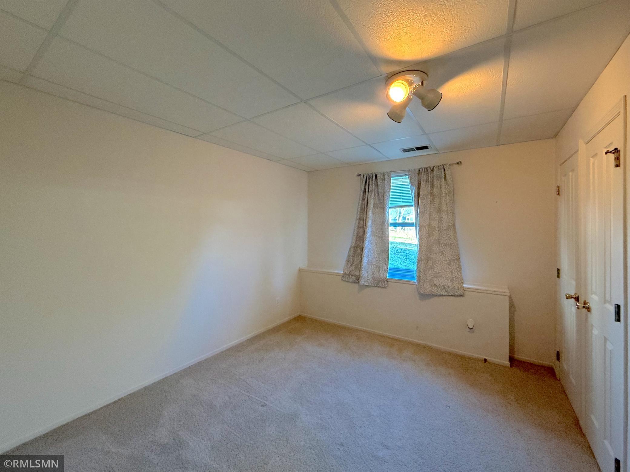 210 Knollwood Street W Annandale MN 55302