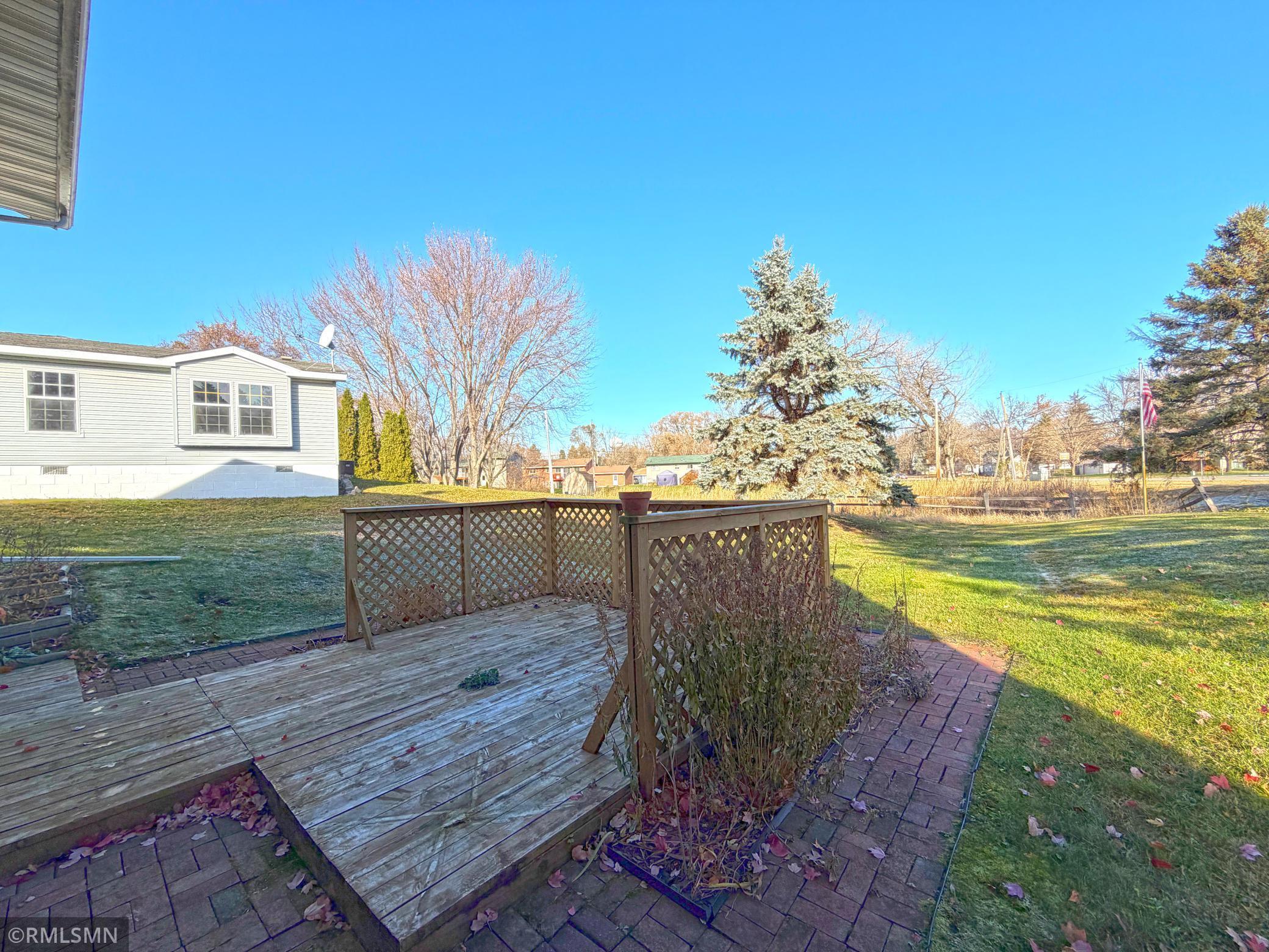 210 Knollwood Street W Annandale MN 55302