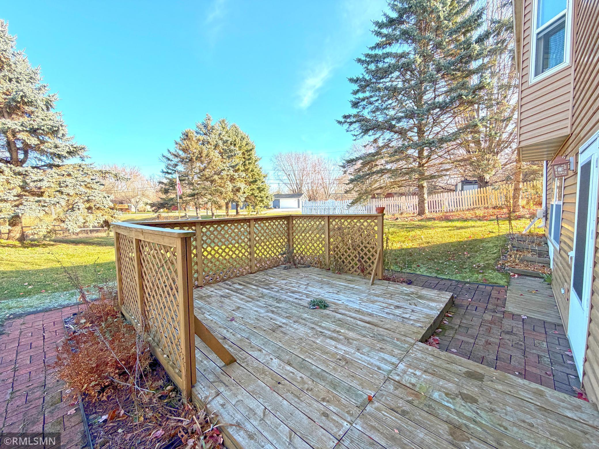 210 Knollwood Street W Annandale MN 55302