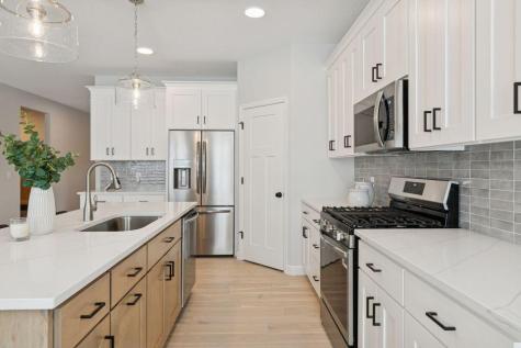 17939 Grantham Lane Lakeville MN 55044