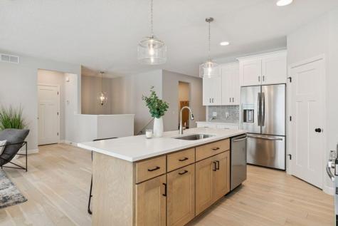17939 Grantham Lane Lakeville MN 55044