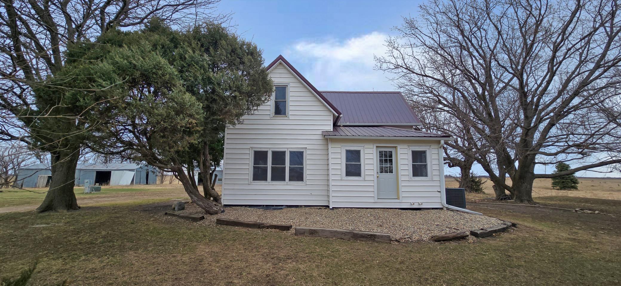 45760 710th Street Lakefield MN 56150