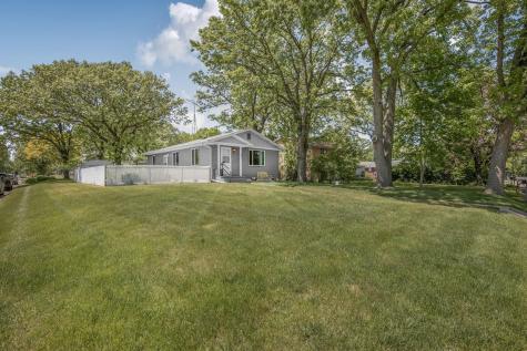 827 10th Avenue SE Saint Cloud MN 56304