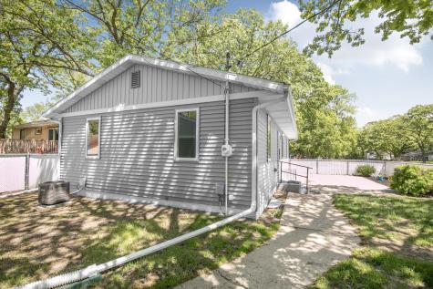 827 10th Avenue SE Saint Cloud MN 56304