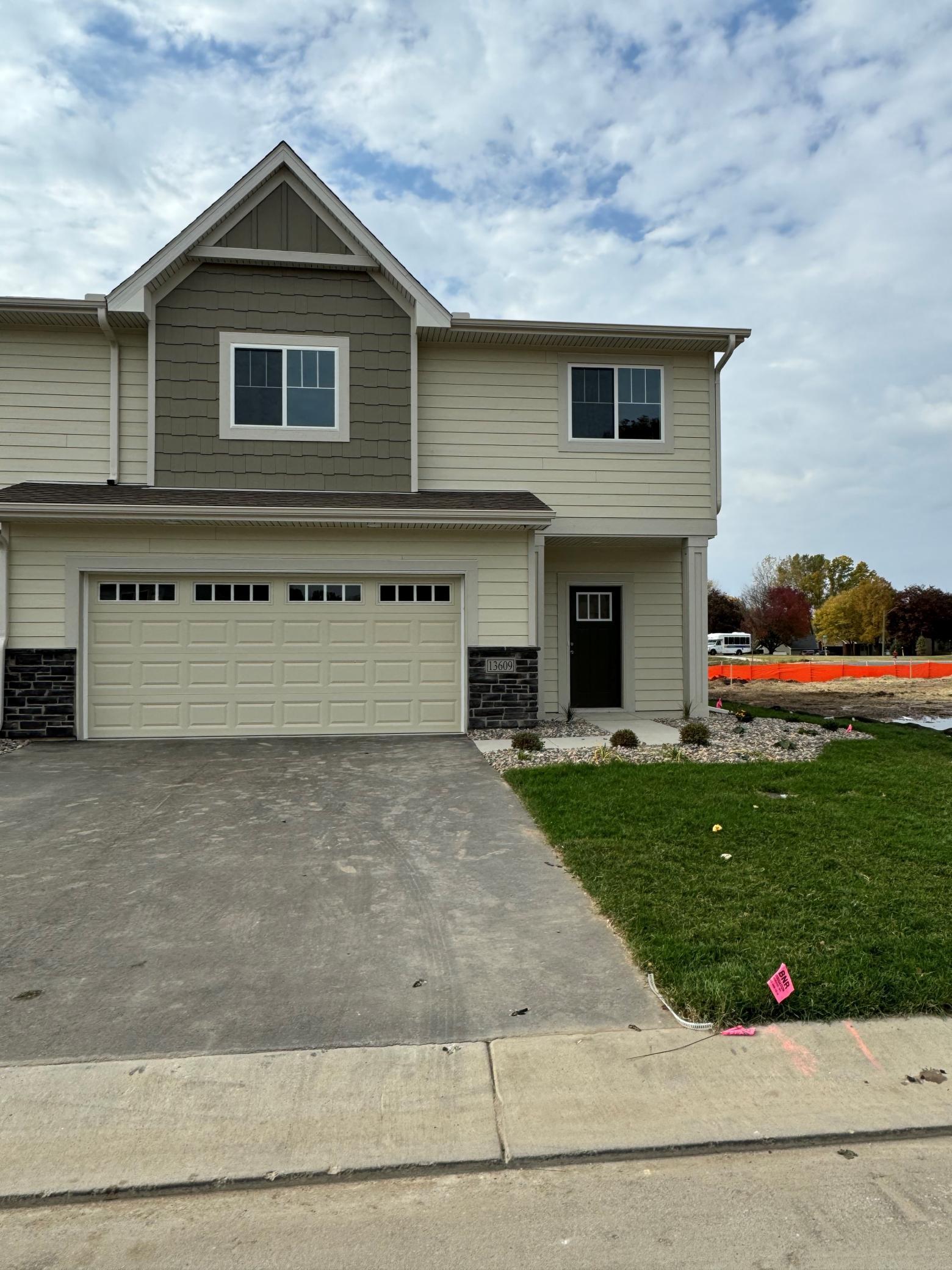 13609 Hollybrook Drive Apple Valley MN 55124