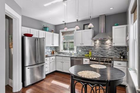 593 Laurel Avenue Saint Paul MN 55102