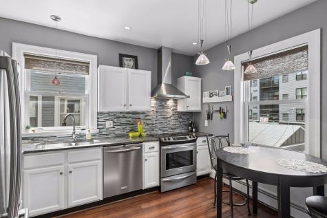 593 Laurel Avenue Saint Paul MN 55102