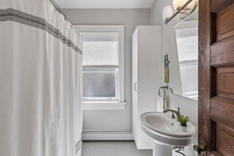 593 Laurel Avenue Saint Paul MN 55102