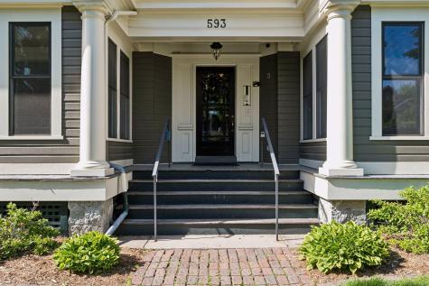 593 Laurel Avenue Saint Paul MN 55102