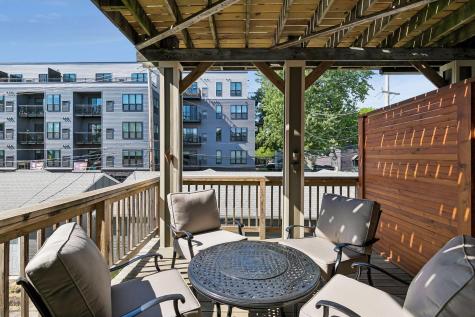 593 Laurel Avenue Saint Paul MN 55102