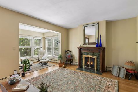593 Laurel Avenue Saint Paul MN 55102
