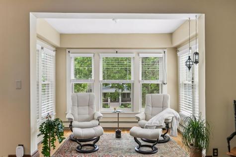593 Laurel Avenue Saint Paul MN 55102