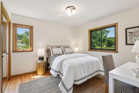 7329 Ridgeway Road Golden Valley MN 55427
