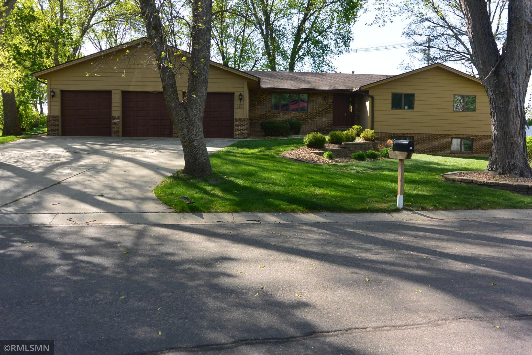 120 Edgewood Drive Glencoe MN 55336