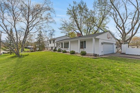 8845 23rd Avenue N Golden Valley MN 55427
