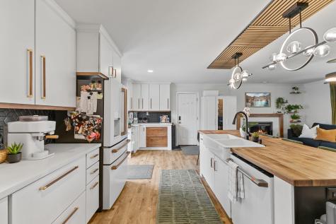 8845 23rd Avenue N Golden Valley MN 55427