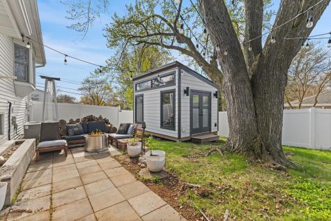 8845 23rd Avenue N Golden Valley MN 55427