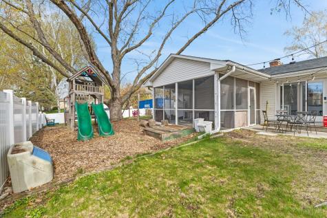 8845 23rd Avenue N Golden Valley MN 55427
