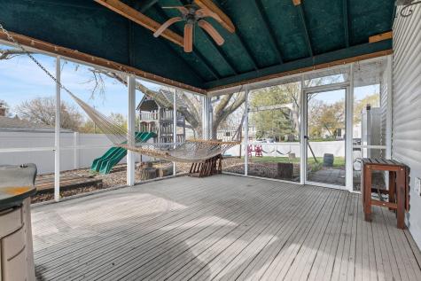 8845 23rd Avenue N Golden Valley MN 55427