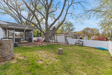 8845 23rd Avenue N Golden Valley MN 55427