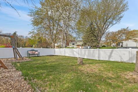 8845 23rd Avenue N Golden Valley MN 55427