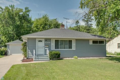 2306 Broadway N Fargo ND 58102