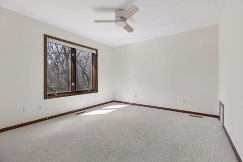 9440 Abigail Court Inver Grove Heights MN 55077