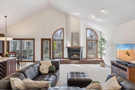 9440 Abigail Court Inver Grove Heights MN 55077