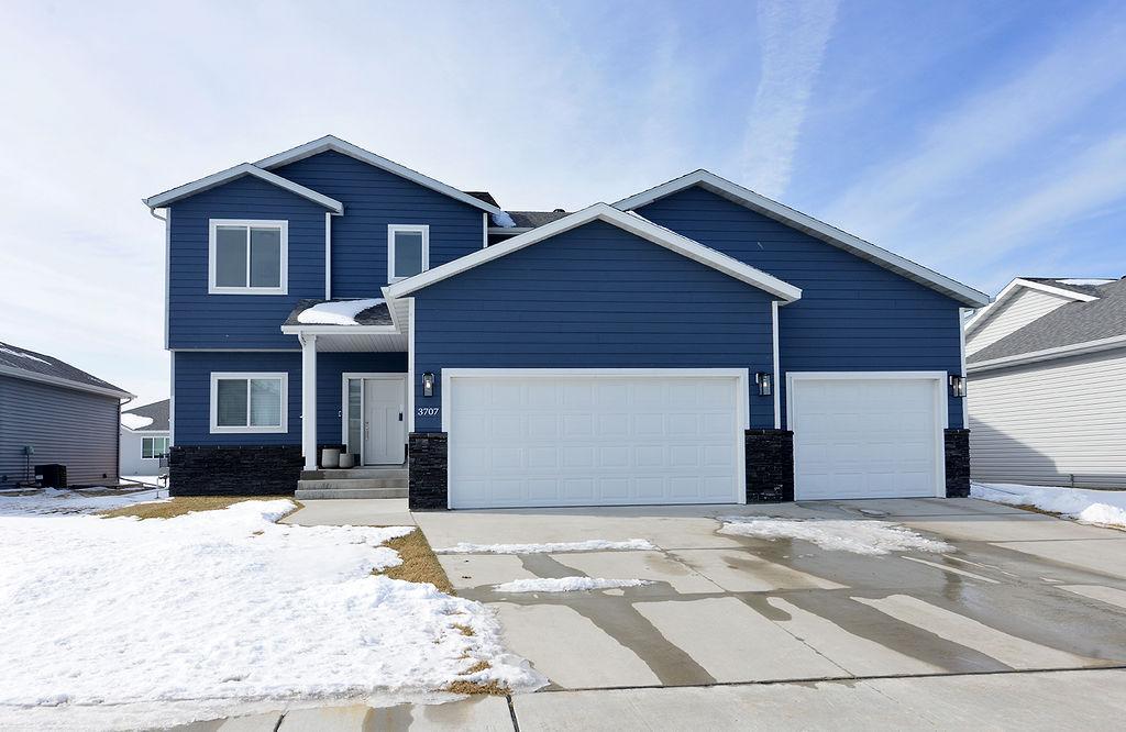 3707 Merrifield Drive S Fargo ND 58104