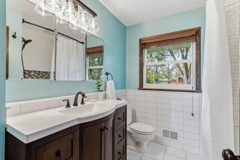 9324 30th Avenue N New Hope MN 55427