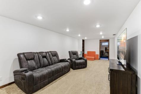 9324 30th Avenue N New Hope MN 55427