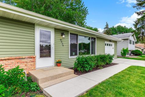 9324 30th Avenue N New Hope MN 55427