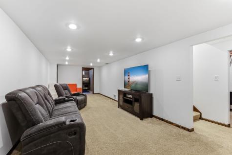 9324 30th Avenue N New Hope MN 55427