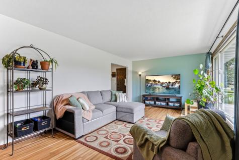 9324 30th Avenue N New Hope MN 55427