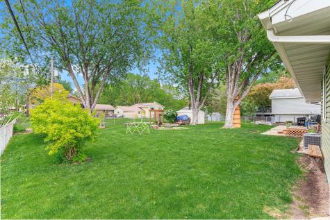 9324 30th Avenue N New Hope MN 55427
