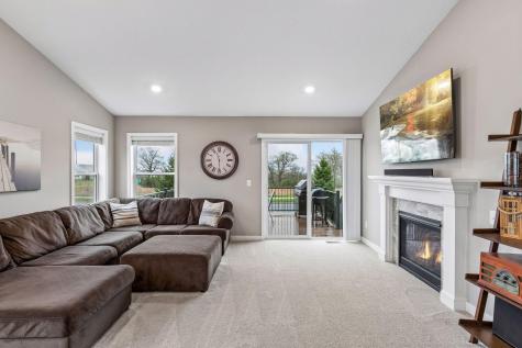 1418 Nutmeg Circle Carver MN 55315