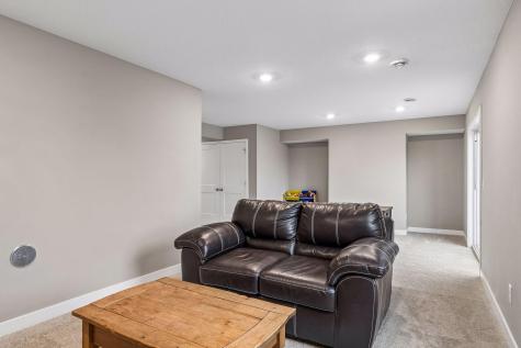 1418 Nutmeg Circle Carver MN 55315