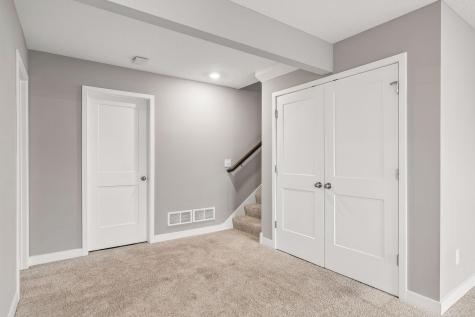 1418 Nutmeg Circle Carver MN 55315