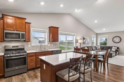 1418 Nutmeg Circle Carver MN 55315