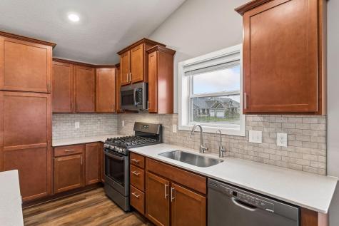 1418 Nutmeg Circle Carver MN 55315