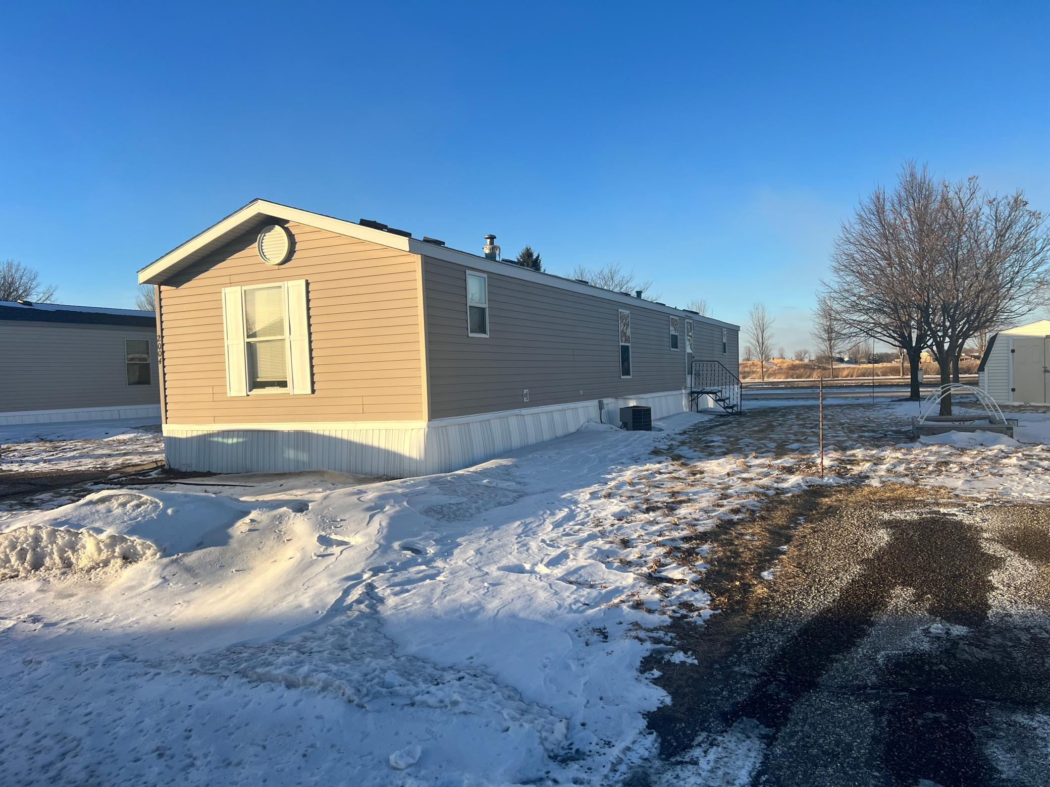 2004 Round Table Road North Mankato MN 56003