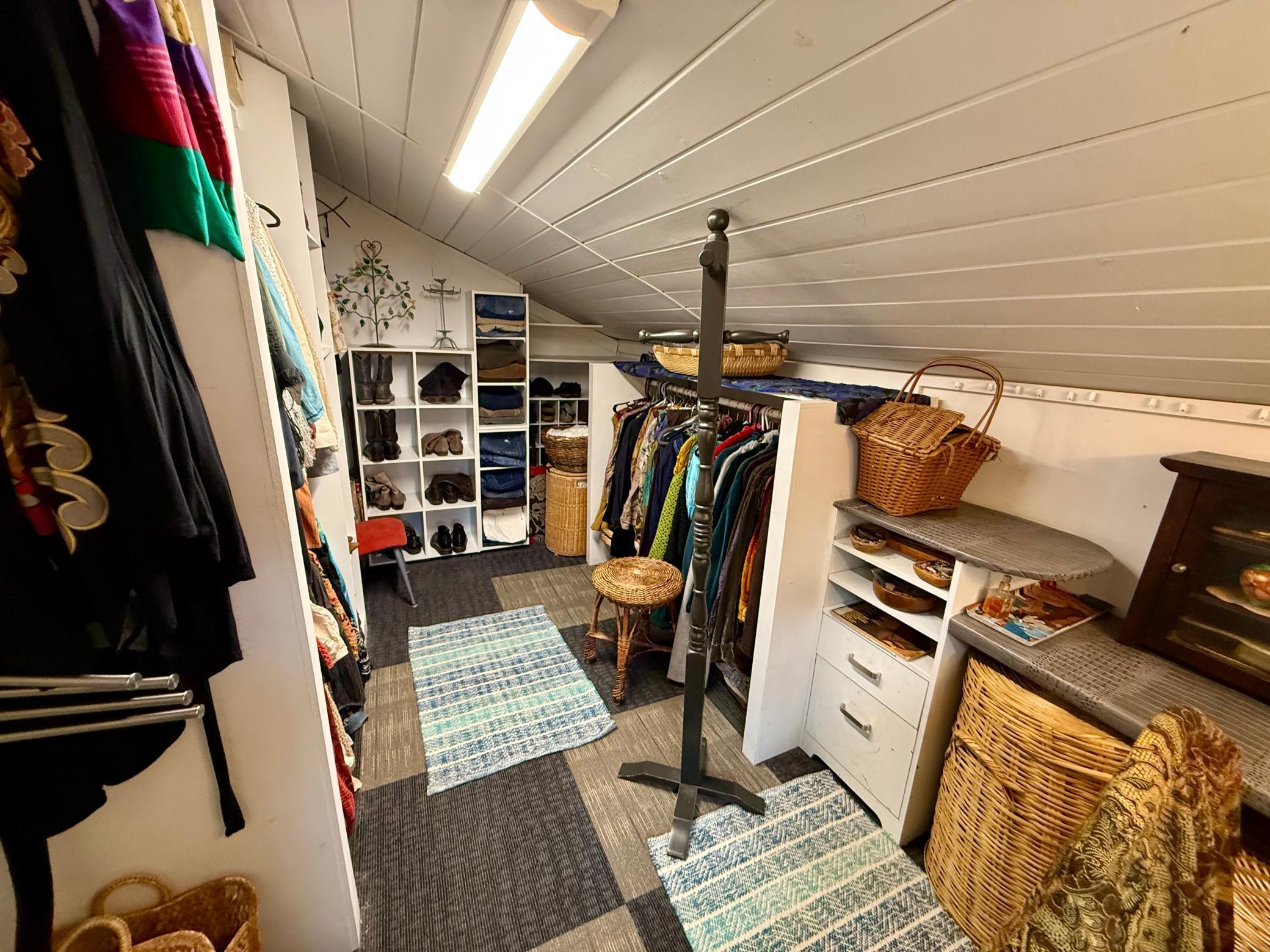 6443 H C Andersen Alle Askov MN 55704