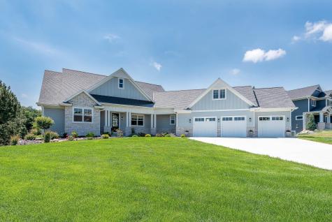 1005 Applewood Court Mankato MN 56001