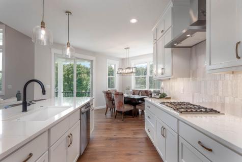 1005 Applewood Court Mankato MN 56001