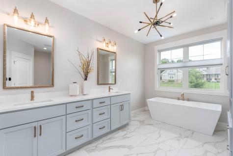 1005 Applewood Court Mankato MN 56001